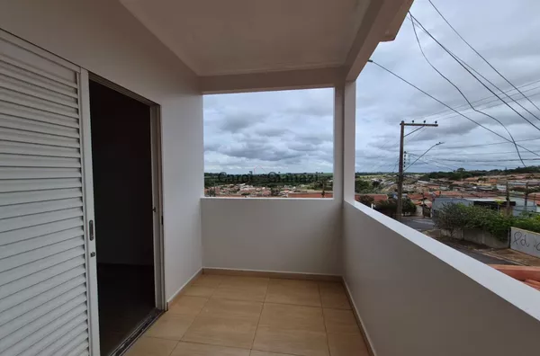 CA2789- Sobrado para venda no  San Fernando Valley em Assis