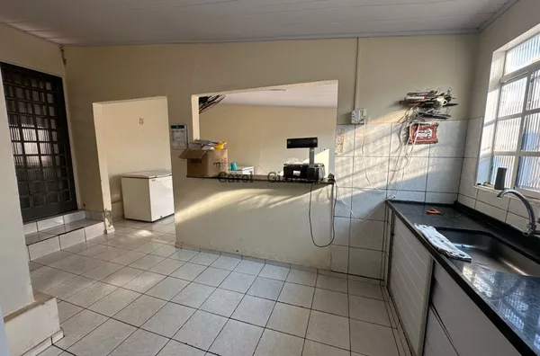 CA1496 - Casa à Venda na Vila Ouro Verde em Assis