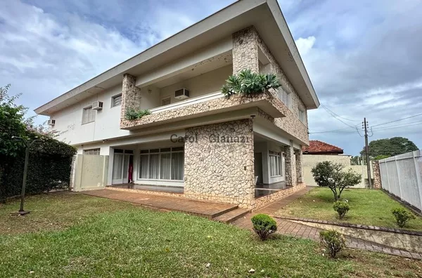 SO 1731 - Sobrado para venda no centro de  Assis