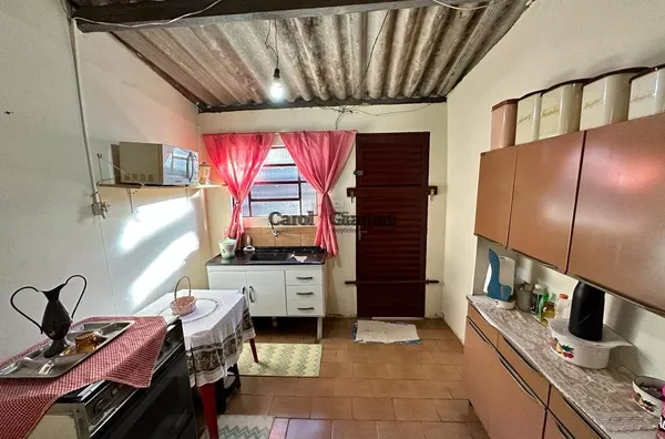 CA964 - CASA A VENDA CENTRO