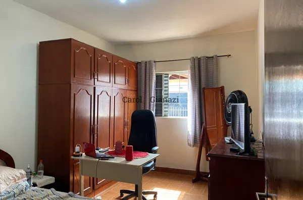 CA1657 - Casa à Venda no Centro de Assis