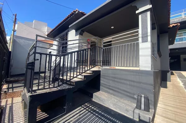 PR2288- Prédio Comercial de 3 andares para locação no Centro de Assis