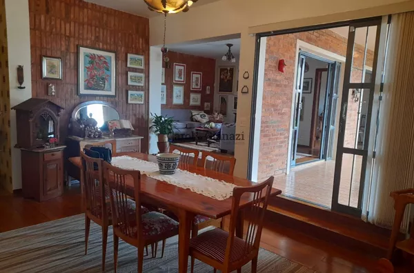 CA2301- Casa para venda no Centro de Assis