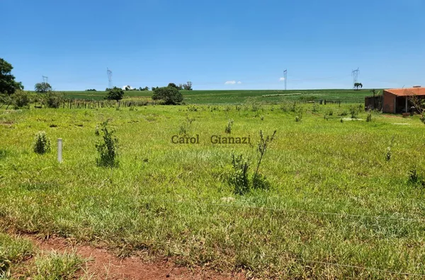 CH1107 - Chácara à Venda na Água da Cabiúna em Assis