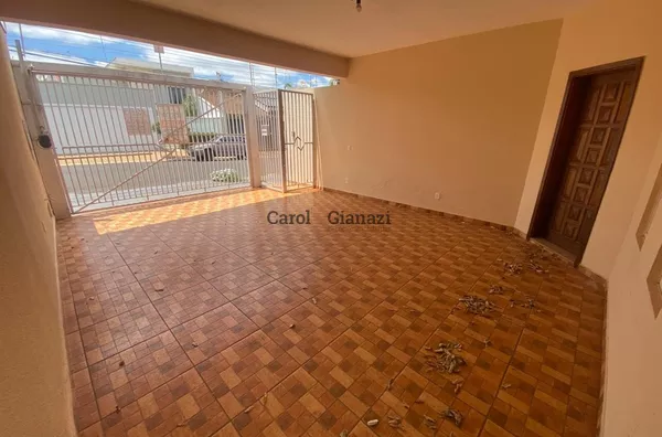 CA2356- Casa para locação próxima ao Supermercado Amigão em Assis