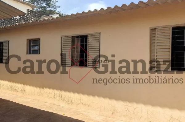 CA647 - CASA A VENDA NO CENTRO