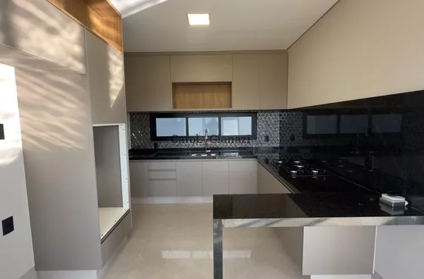 CA1548 - Casa à Venda no Condomínio Residencial Provence em Assis