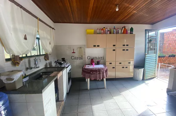 CA1255 - Casa para venda no Centro em Assis