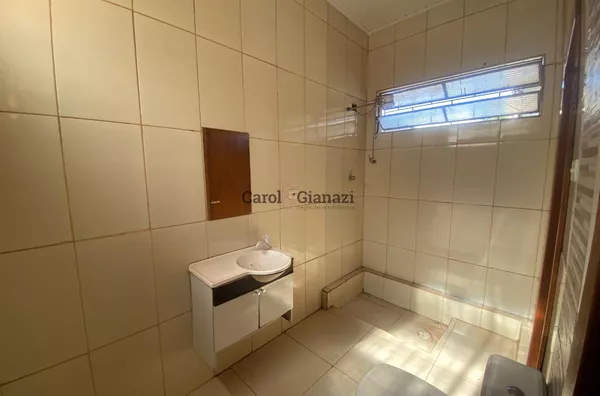 SA1947- Sala comercial para  locação no Centro em Assis