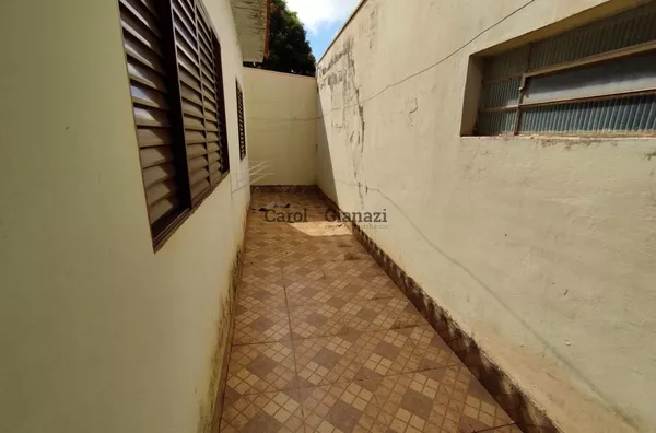 SA1785 - Ponto comercial para locação na Rua Sebastião da Silva Leite em Assis