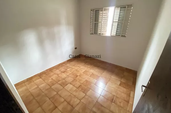 CA2256- Casa para locação próxima ao Mc´Donalds em Assis