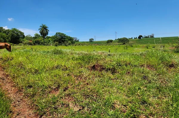 CH1107 - Chácara à Venda na Água da Cabiúna em Assis