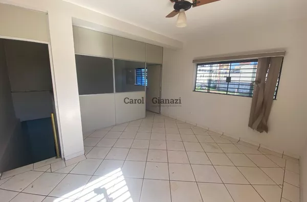 SA1946- Sala comercial para locação no Centro em Assis