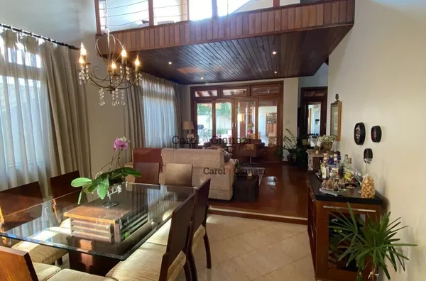 CA873 - CASA À VENDA NO CENTRO