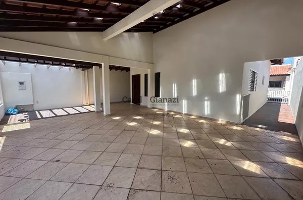 CA2158- Casa para venda na Vila Ribeiro em Assis