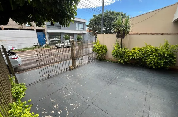 CA2328- Casa para locação no Centro de Assis
