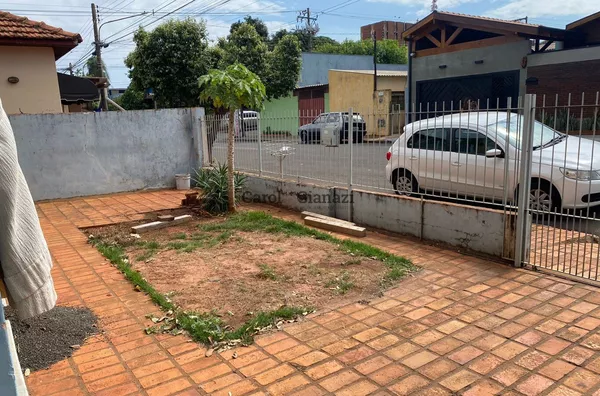 CA1657 - Casa à Venda no Centro de Assis