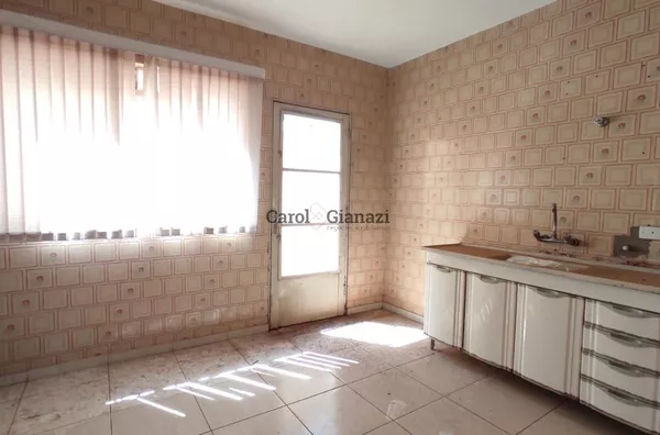 SO1275 - Casa para venda no Jardim Paulista em Assis