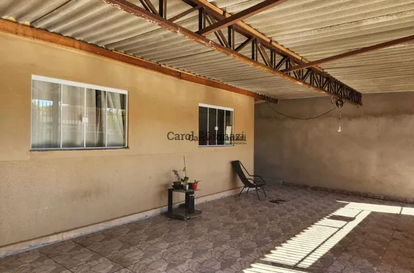 CA559 - CASA À VENDA COM MAIS DE 180m² DE TERRENO LIVRE – SANTA CECILIA