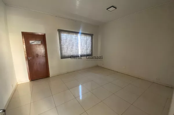 SA1947- Sala comercial para  locação no Centro em Assis