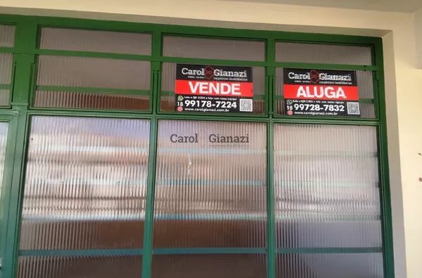 SA1855- Sala comercial em andar para locação no Centro de Assis