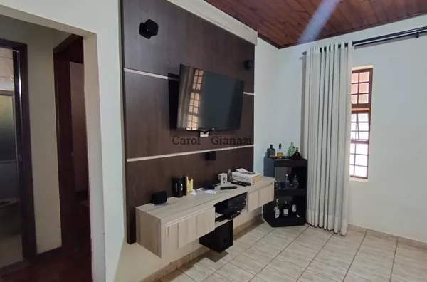 CA1082 - Casa à Venda na Vila Ouro Verde em Assis