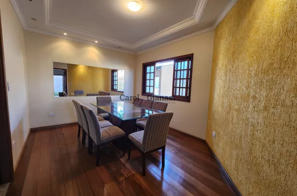 SO1463 - Sobrado à Venda na Vila Tênis Clube em Assis