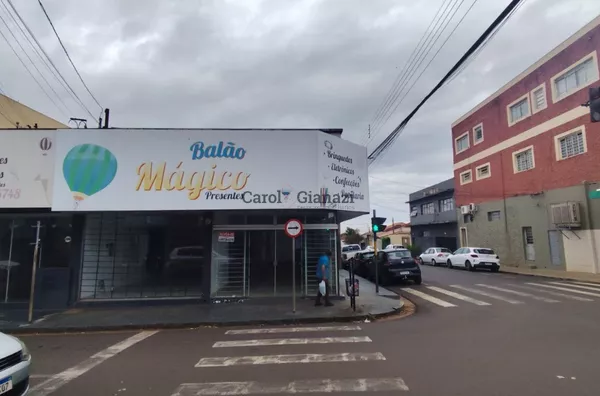 SA2730-Sala comercial para locação no Centro de Assis