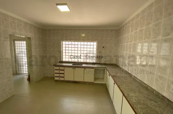 CA228 - CASA A VENDA CONJ.HAB. IRMÃ CATARINA