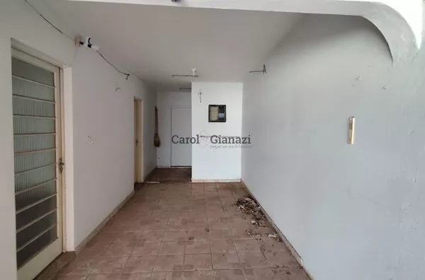 CA2518- Casa para locação no Centro de Assis