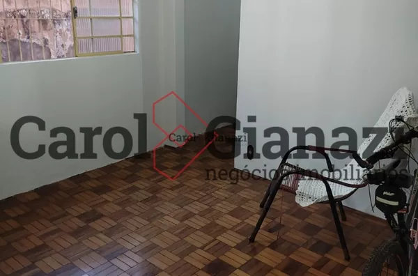 CA72 -CASA A VENDA NO CENTRO