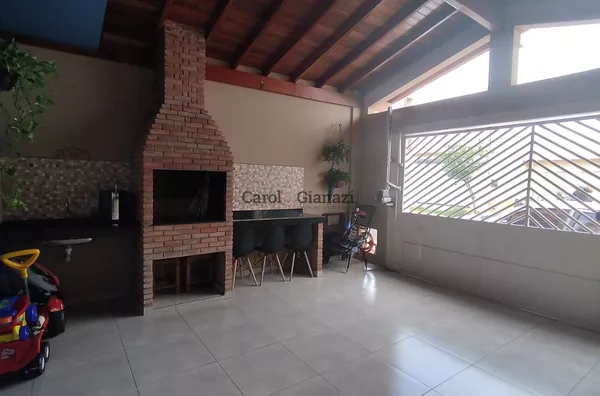 CA1037 - Casa à Venda no Condomínio Vale do Sol II em Assis