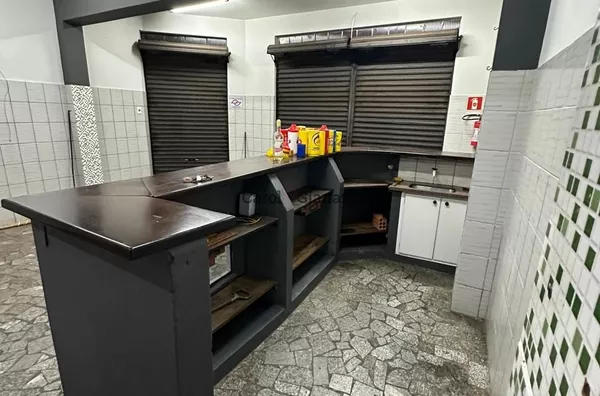 SA2076- Sala comercial para locação no Centro em Assis