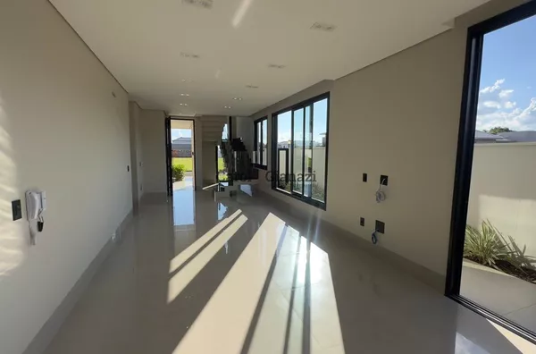 CA1548 - Casa à Venda no Condomínio Residencial Provence em Assis