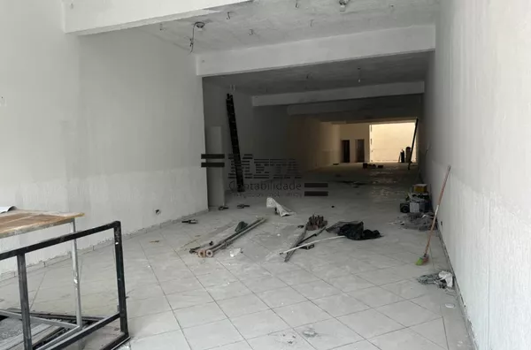 SALÃO COMERCIAL - 300 M2