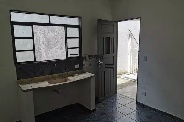 CASA 02 COMODOS - JARDIM JULIANA