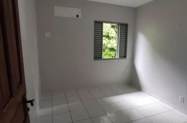 Vende-se Apto Edifício Alto Alegre - Cond. Monte Roraima