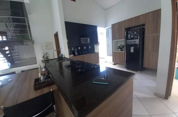 Casa para aluguel 4 quarto(s) Caçari Boa Vista