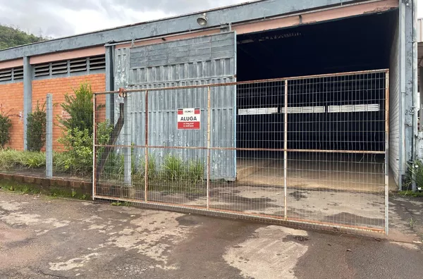 Barracão para ,  Centro, Três Coroas