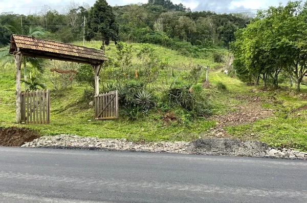 Sítio para venda, 2 quarto(s),  Linha Café Baixa, Três Coroas