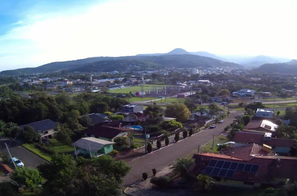 Casa para venda, 6 quarto(s),  Vila Schell, Três Coroas