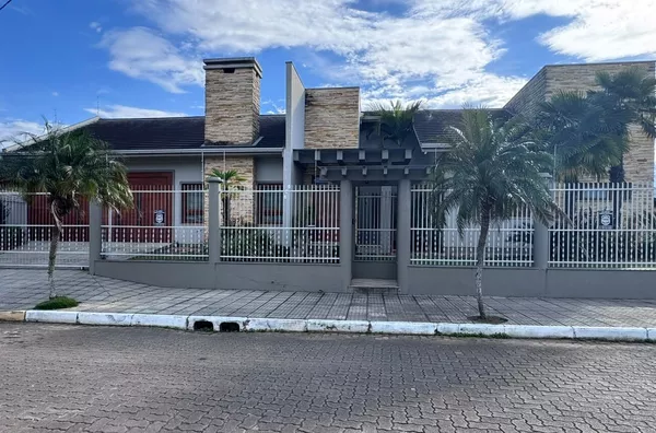 Casa para venda, 5 quarto(s),  Centro, Três Coroas