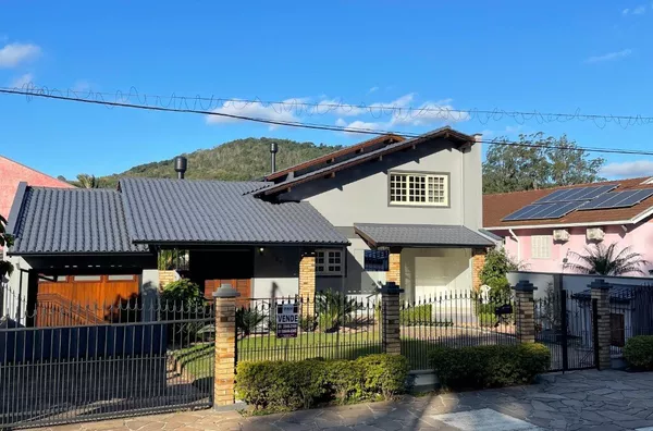 Casa para venda, 4 quarto(s),  Centro, Três Coroas