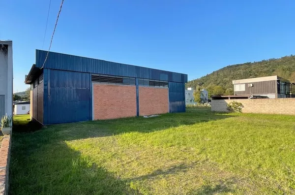 Barracão para venda,  - Selecione - Bairro, Três Coroas