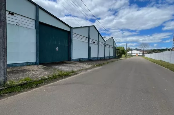 Barracão para  e ,  Sander, Três Coroas