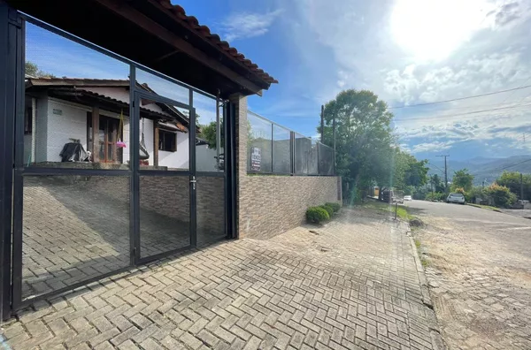 Casa para ,  - Selecione - Bairro, Três Coroas