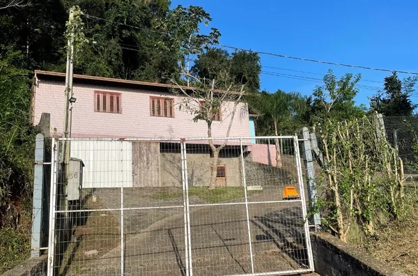 Casa para venda, 6 quarto(s),  Vila Schell, Três Coroas