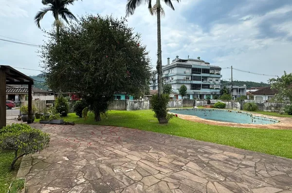 Casa para venda, 6 quarto(s),  Centro, Três Coroas