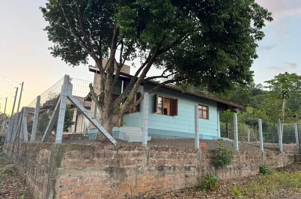 Casa para aluguel 03 quarto(s) Encosta da Serra Três Coroas