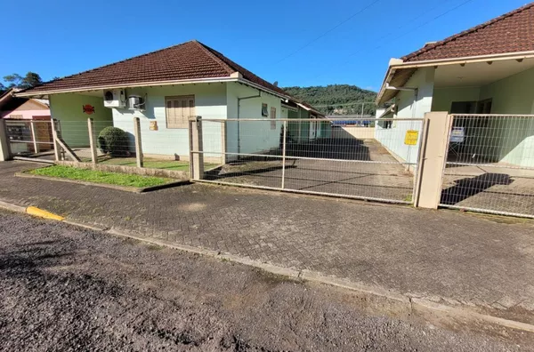 Casa geminada para aluguel 1 quarto(s) vila nova três coroas